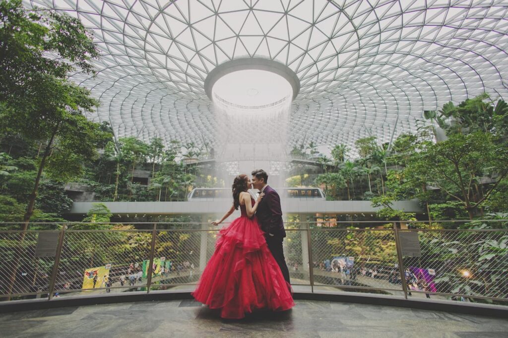 pre-wedding photoshoot singapore jewel changi airport